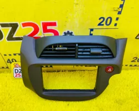 Консоль магнитофона Honda