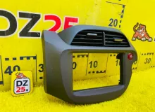 Консоль магнитофона HONDA FIT SHUTTLE 2013/Цвет NH700M 77250TF7003ZB GG8 L15A, передний