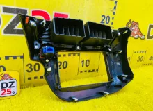 Консоль магнитофона HONDA FIT SHUTTLE 2013/Цвет NH700M 77250TF7003ZB GG8 L15A, передний