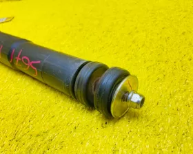 Амортизатор SHOWA