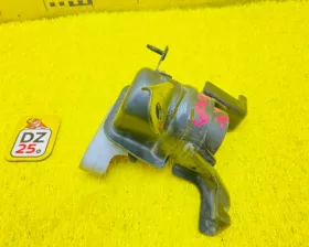 Подушка двигателя Toyota
