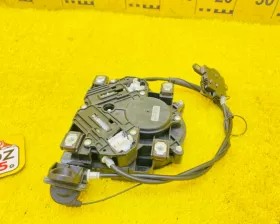 Доводчик двери Honda