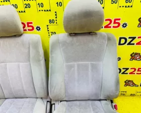 СИДЕНИЕ ПАРА Toyota
