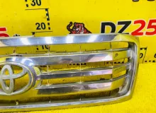 Решетка радиатора TOYOTA LAND CRUISER 2004/Цвет 070 5310160270 UZJ100W 2UZFE, передняя