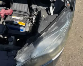 Фара Nissan