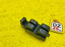 Блок управления стеклоподъемниками DAIHATSU BEGO 2007/Цвет S28 84820B4010 J210G 3SZVE, передний правый