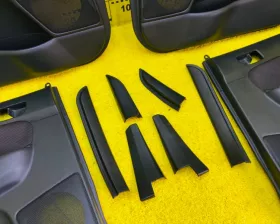 Обшивка дверей TOYOTA