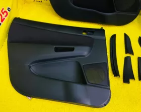 Обшивка дверей TOYOTA