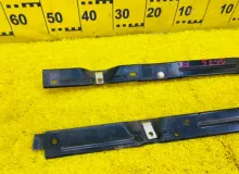 Кронштейн порога TOYOTA WISH 2007/Цвет 1F7 7693168010 ZNE10G 1ZZFE, передний правый