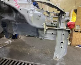 Лонжерон TOYOTA