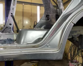 Порог кузова Toyota