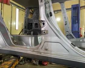 Порог кузова Toyota