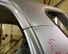 Крыло заднее TOYOTA