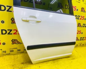 Дверь боковая Toyota