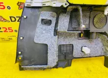 Обшивка багажника TOYOTA ISIS 2012 6473044510B0 ZGM15W 2ZRFAE, задняя правая