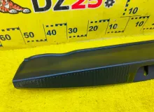 Пластик замка багажника TOYOTA ISIS 2012 6793544050B0 ZGM15W 2ZRFAE, задний