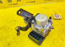 Блок abs TOYOTA ISIS 2012 4405044240 ZGM15W 2ZRFAE, передний