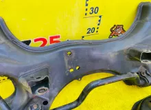 Балка под двс TOYOTA ISIS 2012 5120120370 ZGM15W 2ZRFAE, передняя