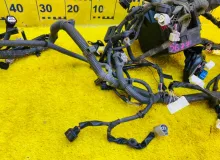 Коса под капот TOYOTA ISIS 2012 8211544121 ZGM15W 2ZRFAE, передняя