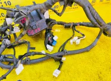 Коса под капот TOYOTA ISIS 2012 8211544121 ZGM15W 2ZRFAE, передняя