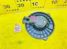 Мотор печки TOYOTA ISIS 2012 8710344081 ZGM15W 2ZRFAE, передний
