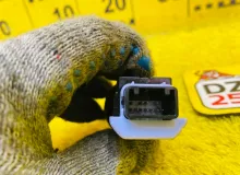 Кнопка старта TOYOTA ISIS 2012 8961130062 ZGM15W 2ZRFAE, передняя