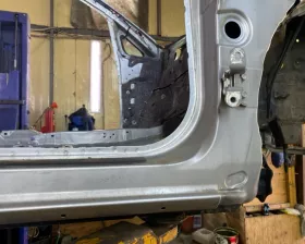 Порог кузова Toyota