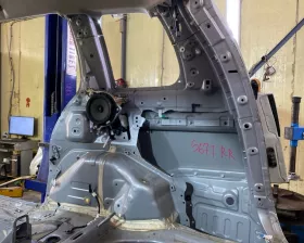 Крыло заднее Toyota