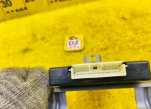Блок управления 4wd TOYOTA ISIS 2012 8963044020 ZGM15W 2ZRFAE, передний