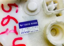Топливный насос DAIHATSU BEGO 2007/Цвет S28 23210B1040 J210G 3SZVE, задний