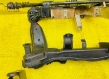 Балка под двс MAZDA BONGO FRIENDEE 1995 S10H34600 SGLR WLT, передняя