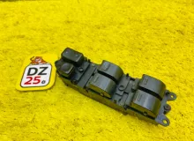 Блок управления стеклоподъемниками TOYOTA LAND CRUISER 1995 8482016030 HDJ81V 1HDFT, передний правый