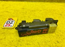 Блок управления стеклоподъемниками TOYOTA LAND CRUISER 1995 8482016030 HDJ81V 1HDFT, передний правый