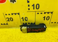 Блок управления стеклоподъемниками TOYOTA LAND CRUISER 1995 8482016030 HDJ81V 1HDFT, передний правый