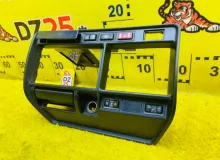 Консоль магнитофона TOYOTA LAND CRUISER 1995 5541260100 HDJ81V 1HDFT, передний