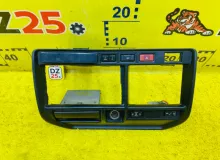 Консоль магнитофона TOYOTA LAND CRUISER 1995 5541260100 HDJ81V 1HDFT, передний