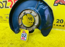 Кожух тормозного диска TOYOTA LAND CRUISER 1995 4778160100 HDJ81V 1HDFT, передний правый