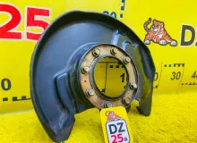 Кожух тормозного диска TOYOTA LAND CRUISER 1995 4778160100 HDJ81V 1HDFT, передний правый