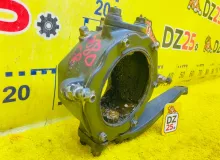Поворотный кулак TOYOTA LAND CRUISER 1995 4321160120 HDJ81V 1HDFT, передний правый
