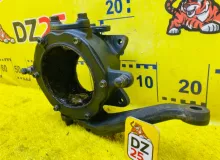Поворотный кулак TOYOTA LAND CRUISER 1995 4321160120 HDJ81V 1HDFT, передний правый