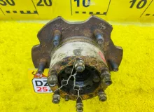 Ступица TOYOTA LAND CRUISER 1995 4241069015 HDJ81V 1HDFT, задняя левая