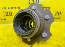 Ступица TOYOTA LAND CRUISER 1995 4241069015 HDJ81V 1HDFT, задняя левая