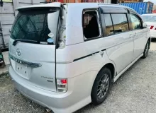 Обшивка багажника TOYOTA ISIS 2011/Цвет 1F7 6474044511B2 ZGM15W 2ZRFAE, задняя левая