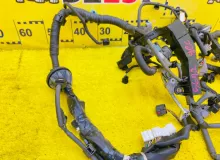 Коса двс TOYOTA ISIS 2011/Цвет 1F7 8212144720 ZGM15W 2ZRFAE, передняя