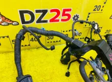 Коса двс TOYOTA ISIS 2011/Цвет 1F7 8212144720 ZGM15W 2ZRFAE, передняя