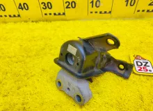 Подушка двигателя TOYOTA ISIS 2011/Цвет 1F7 1230537230 ZGM15W 2ZRFAE, передняя правая