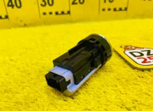Кнопка старта TOYOTA ISIS 2011/Цвет 1F7 8961130061 ZGM15W 2ZRFAE, передняя