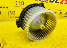 Мотор печки TOYOTA ISIS 2011/Цвет 1F7 8710344081 ZGM15W 2ZRFAE, передний