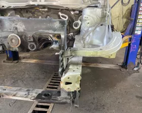 Лонжерон TOYOTA