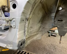 Лонжерон TOYOTA